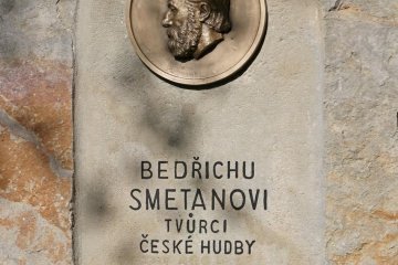 pomník Bendřicha Smetany (1).jpg